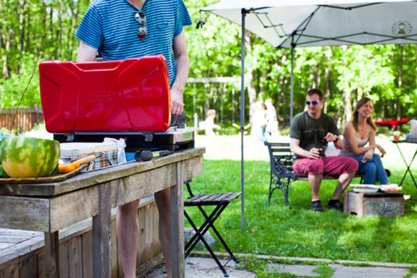 How-to-Be-the-Boss-of-the-Backyard-Cookout-8