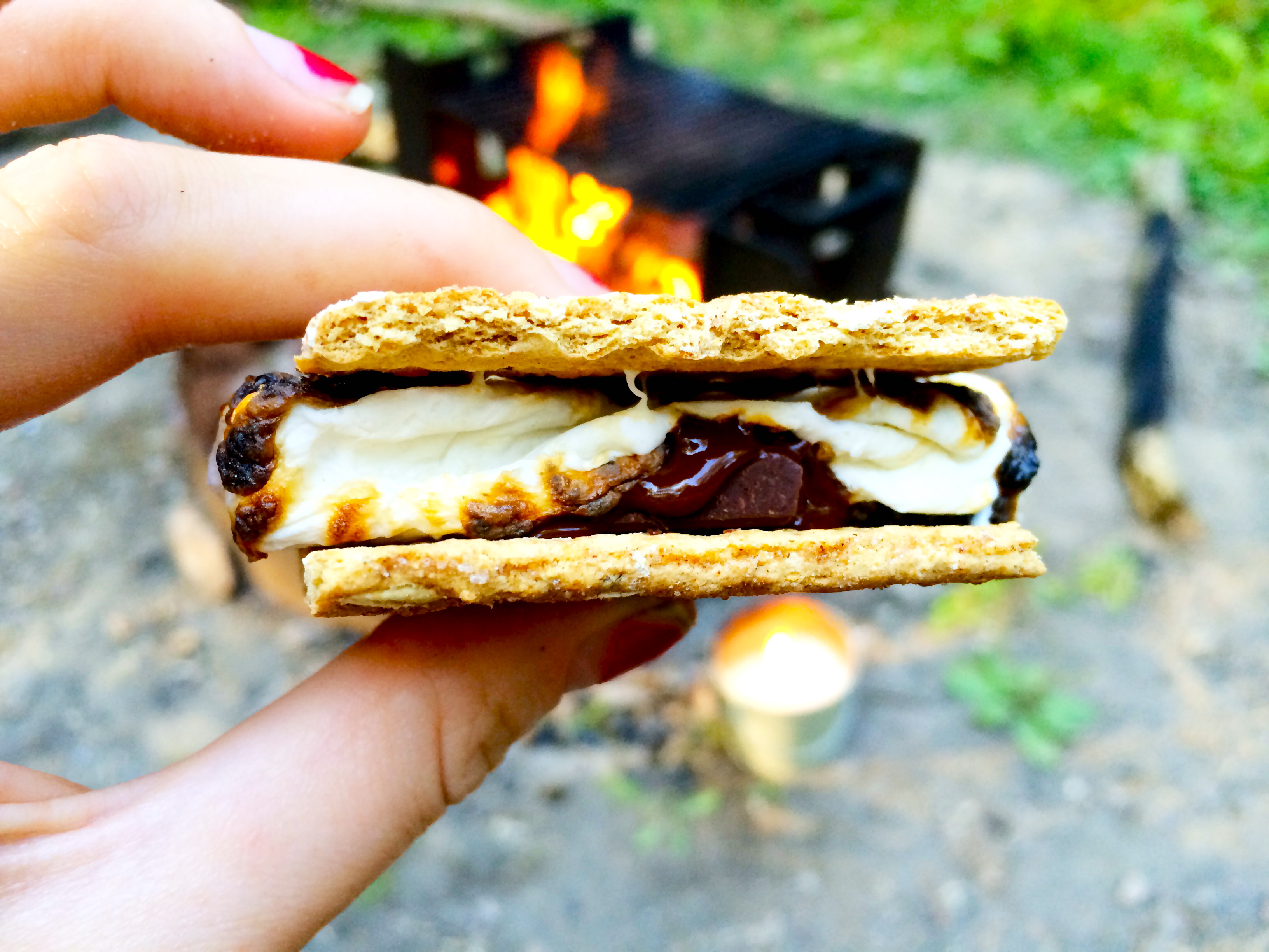 Coleman - Get Outside Day Canada - How to make the best s'mores