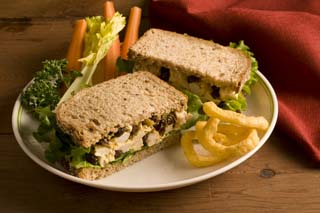chicken-salad-sandwich